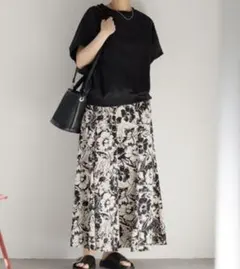 ジャーナルスタンダードレリューム　コントラストフラワープリントスカート
