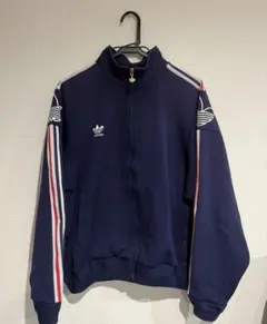 Item thumbnail for item 38898682-550e-409b-a3ca-d5600a318271