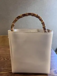 Item thumbnail for item 30113a39-8b4f-4b5d-9a6a-bcd12ba5dfdd