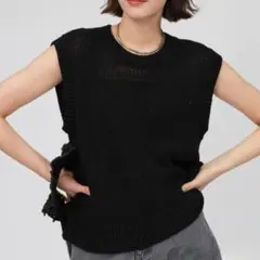 [新品] BABYLONE バックスリット ノースリーブ プルオーバーのサムネイル