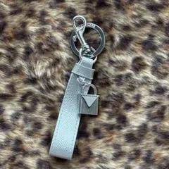 MICHEAL KORS ストラップ付きキーホルダー シルバー
