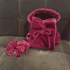 MIU MIU ベルベット ベロア ポーチ ピンク系 ゴールド金具 巾着 - メルカリ