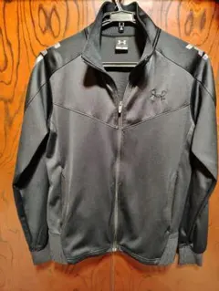 Under Armour　ブラック ジャケット　SM