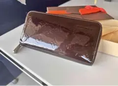 ルイヴィトン ヴェルニ 長財布