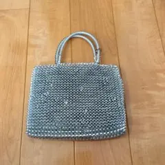 ビーズ　ワイヤー シルバーハンドバッグ