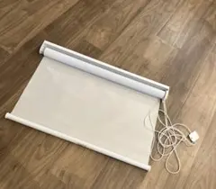 ライトグレーロールスクリーン チェーン付き