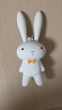 クレヨンしんちゃん　ネネちゃん　うさぎ　キーホルダー　シリコンマスコット