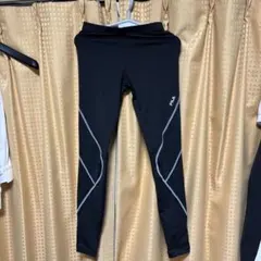 レディースFILA 暖かい裏起毛、ストレッチフィットパンツ Mサイズ　黒
