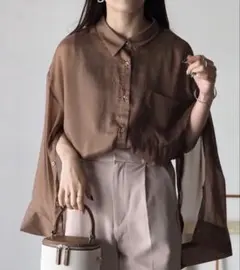 【美品】Riberry　ラメシアーシャツ　ブラウンのサムネイル