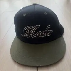 Mader 刺繍ロゴ スナップバックキャップ ブラック×オリーブ