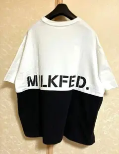 MILKFED. バイカラー ロゴTシャツのサムネイル