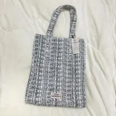 Item thumbnail for item 33443e19-ed52-4f75-bccb-5f16b62fc7c4