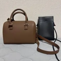 ユニクロ ボストンショルダーバッグ スマホショルダー2点セットのサムネイル