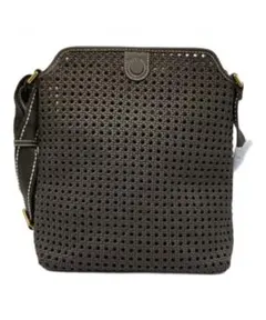 CHARLES & KEITH かごショルダーバッグ