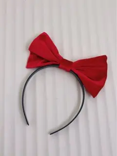 赤リボンカチューシャとチョーカー