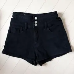 ブラックデニムハイウエストショートパンツ
