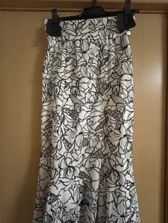 スナイデル カッティングレースマーメイドスカート