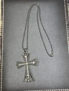 クロスネックレス 十字架 ラインストーン アンティーク風 シルバーカラー