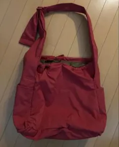 UNIQLO ソフトパフィーショルダーバッグ レッド