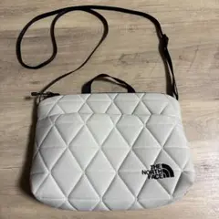 THE NORTH FACE キルティングショルダーバッグ