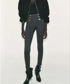 ZARA ボタンディテールレギンス