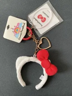 新品未使用　サンリオ　ハローキティミニカチューシャチャーム ピューロランド