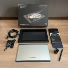 Wacom Cintiq 13HD DTK-1300 ワコム　液タブ