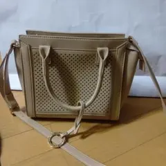 MONO COMME CA ショルダーバッグ ベージュ パンチングのサムネイル