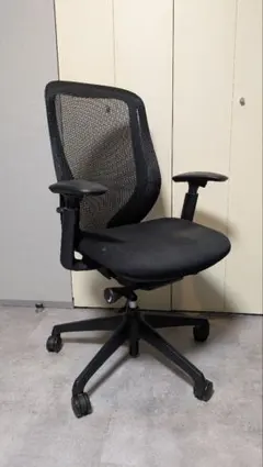 オカムラ シルフィー ブラック