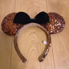 美品◆ディズニー　 カチューシャ　ミニー　スパンコール　黒リボン　ベロア