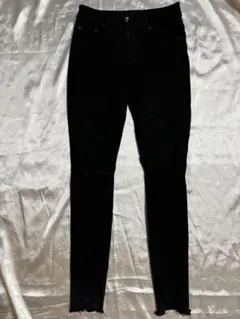 JEANASIS ブラック スキニーパンツ Sサイズ 細身　膝裾ダメージデザイン