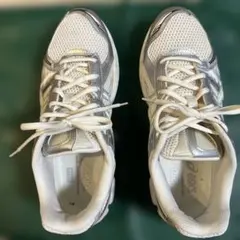 最終価格　箱無し　アディダス✖️Kith コラボスニーカー　28cmのサムネイル