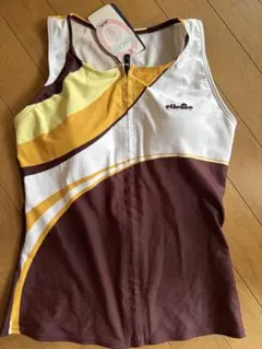 新品タグ付き　エレッセのスイムウェア　トップス