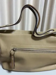 MOUSSY スタッズ付きショルダーバッグ イエロー ベージュ - メルカリ