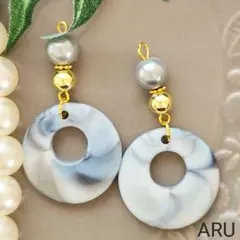 No.129★ホワイトグレー☆マーブル☆ゴールド☆プレート☆ピアス☆イヤリング