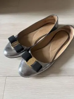 Salvatore Ferragamo ヴァラ フラットシューズのサムネイル