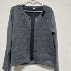 美品　グレーのリボン付きカーディガン 130サイズ