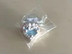 ✧即日 匿名配送✧メゾピアノ×サンリオ　シークレットチャーム　シナモン