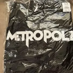 METROPOLIZパーカー
