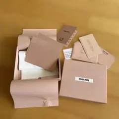 2026年最新】miumiu 空箱の人気アイテム - メルカリ