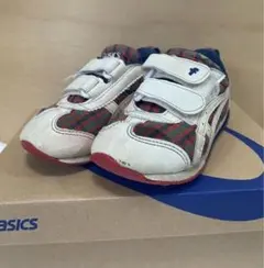 familiar×ASICS ベビーシューズ キッズシューズ　赤チェック柄のサムネイル