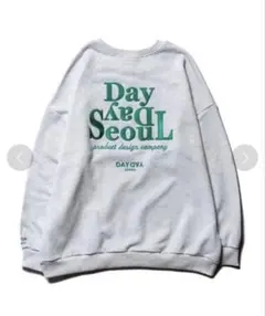 DAY DAY seoul 刺繍ロゴ オーバーフィット スウェット トレーナーのサムネイル