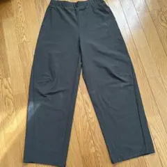ユニクロ ダークグレーグリーン カジュアルパンツ Mサイズ
