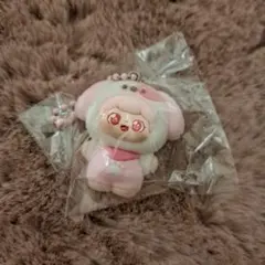 ピンクのキャラクター型キーホルダー