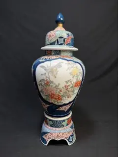 骨董屋整理品】古許壺 菊水作 飾壺 沈香壺 金彩 孔雀 花文花瓶 高さ