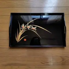 漆器の草花装飾トレイ