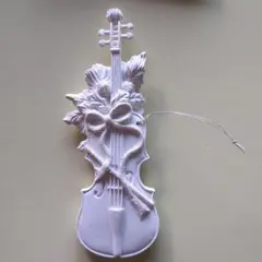 バイオリン型装飾品 白色
