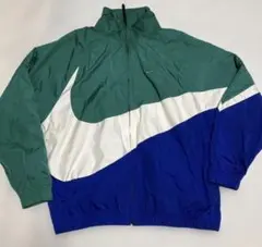 ナイキ　NIKE ナイロンジャケット　ビッグスオッシュ