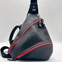 SEAL/シール　TRIANGLE LARGE ボディバッグ ショルダーバッグ