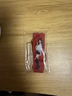 Le Sserafim ウンチェ　アクリルキーホルダー